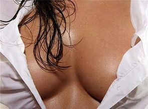 Los senos de las mujeres son la parte del cuerpo que más excita a los hombres